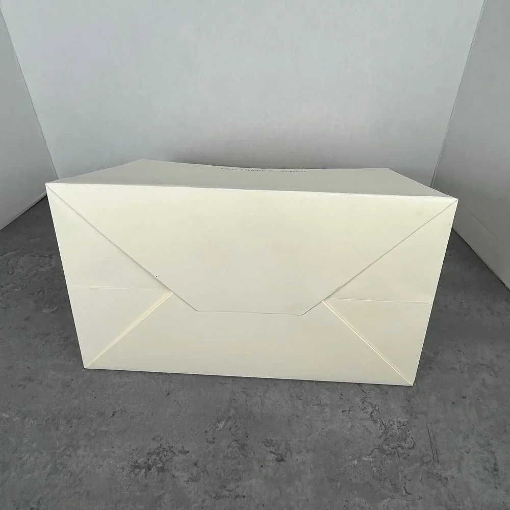 Van Cleef & Arpels‎ Cream Shopping Bag with Black Ribbon Handles Luxury Jewelry